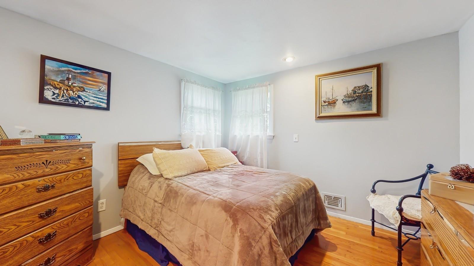 #18 photo, 64 Shady Lane, Huntington , NY 11743