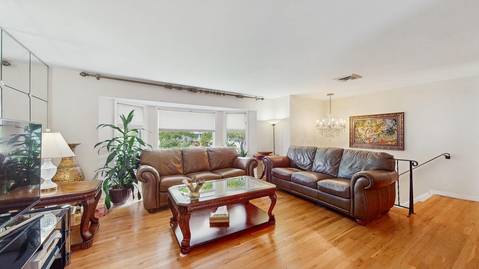 #9 photo, 64 Shady Lane, Huntington , NY 11743