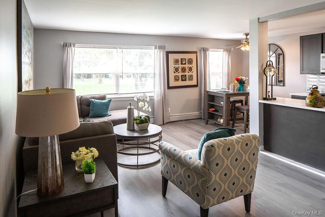 #2 photo, Central Islip, サフォーク郡 Central Islip , NY 11722