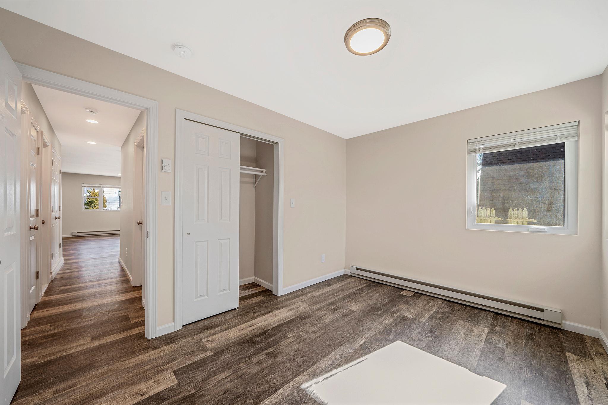 #11 photo, 18A Broadway, サフォーク郡 Mastic , NY 11950