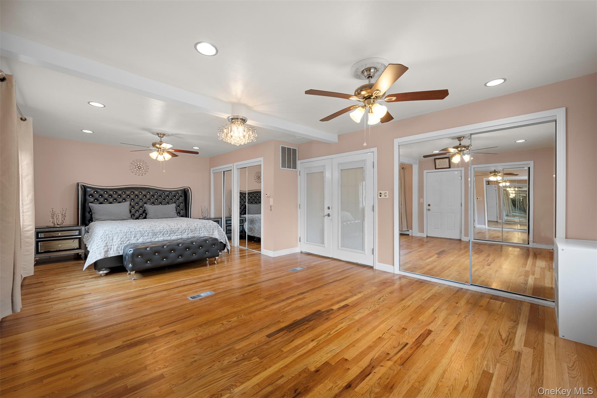 #13 photo, 15 Oakhurst Street, サフォーク郡 South Huntington , NY 11746