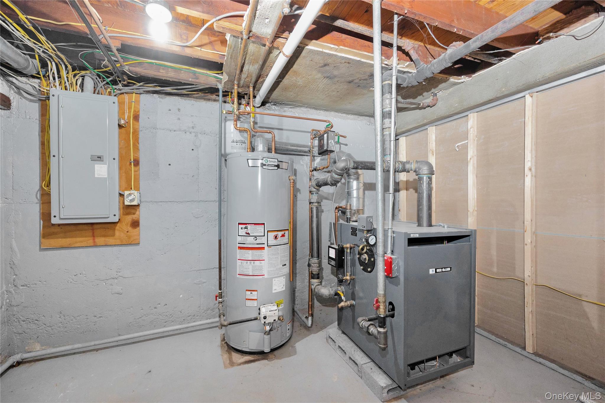 #17 photo, 75 Cornwell Avenue, Williston Park , NY 11596