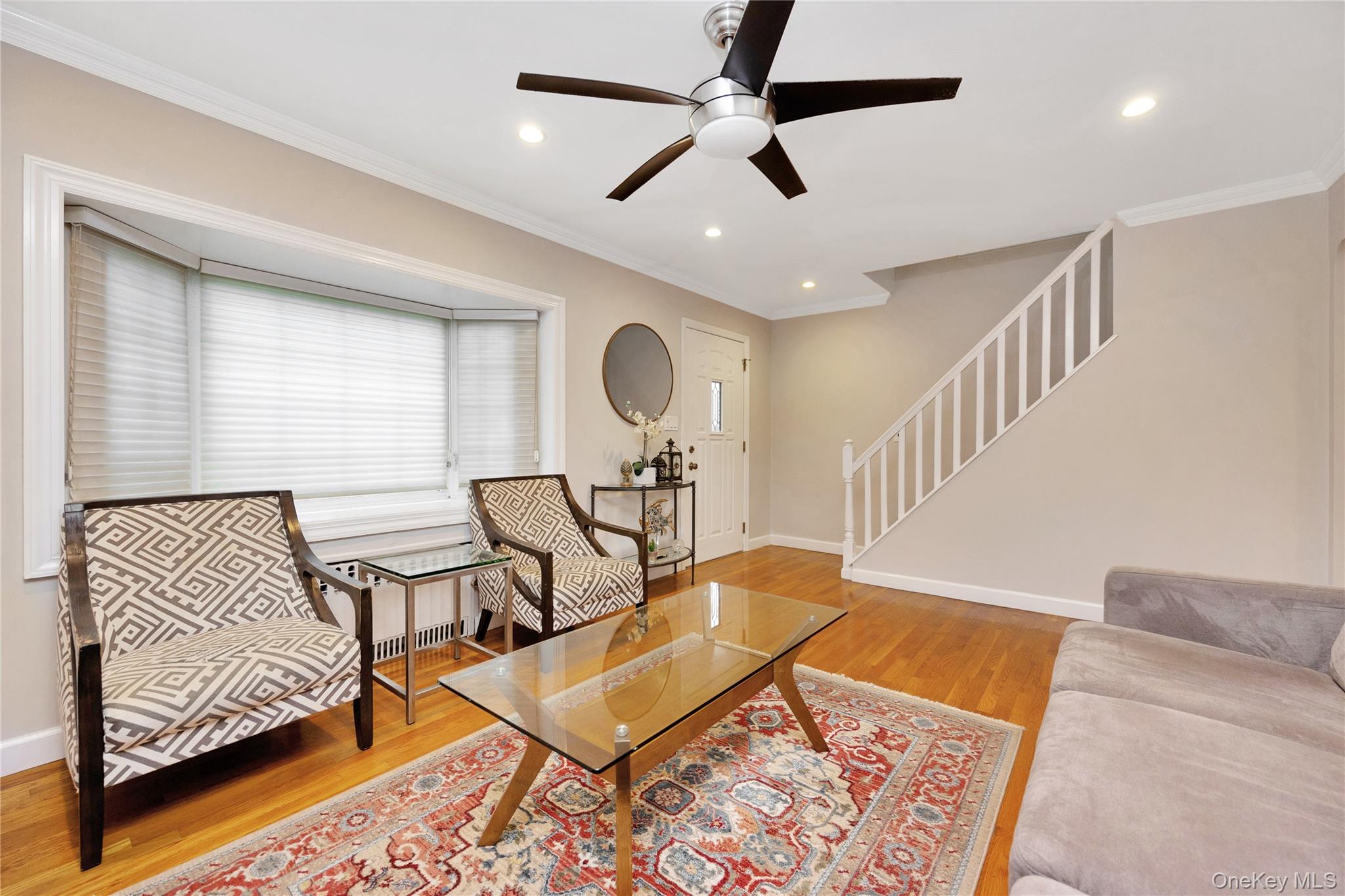 #4 photo, 75 Cornwell Avenue, Williston Park , NY 11596