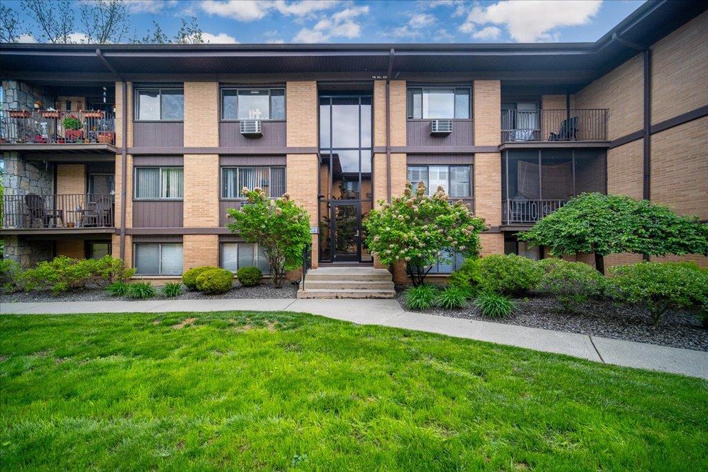 #1 photo, 10 Oakwood Terrace, New Windsor , NY 12553