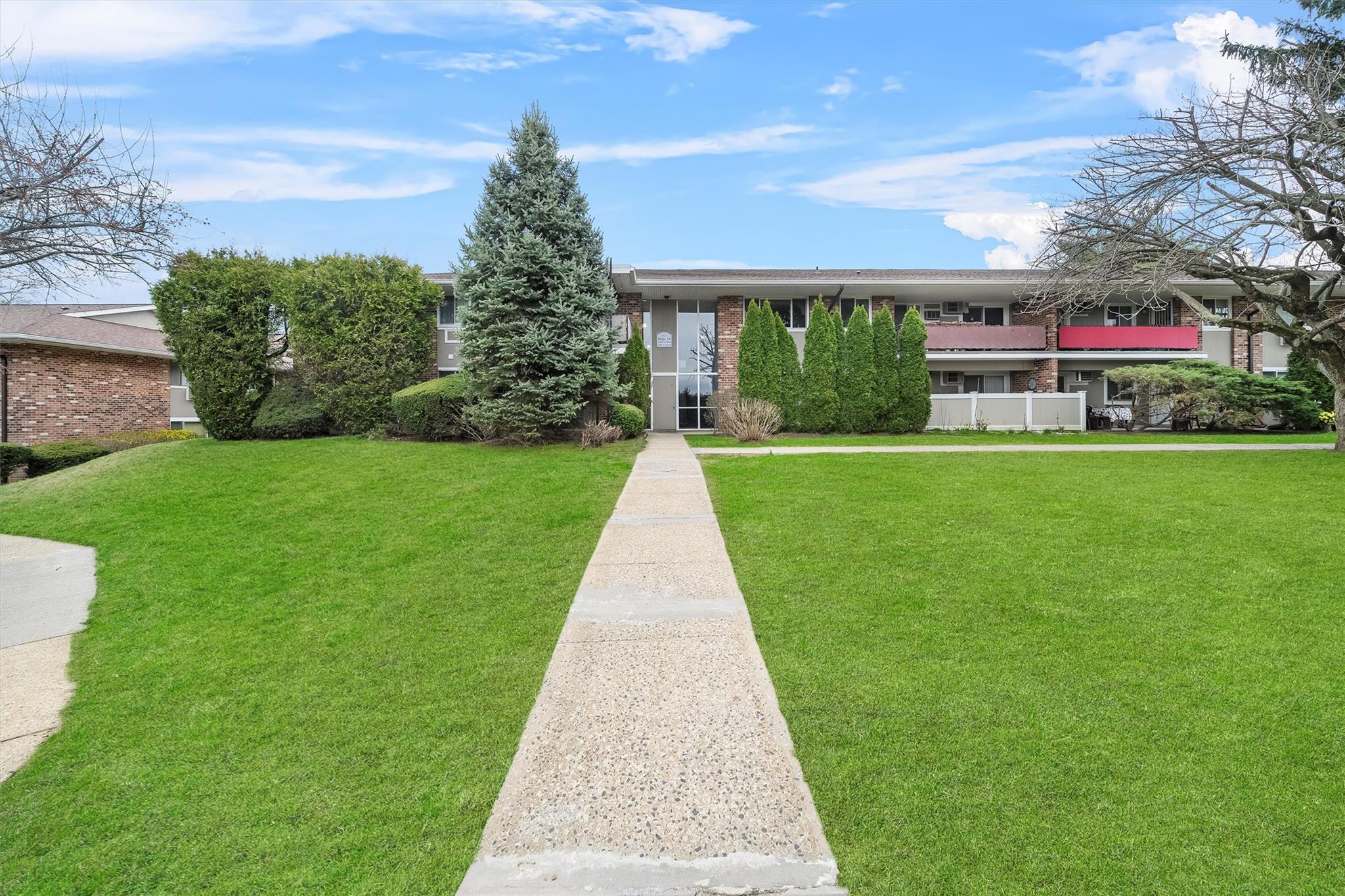 #1 photo, 1414 Old Country Road, Elmsford , NY 10523