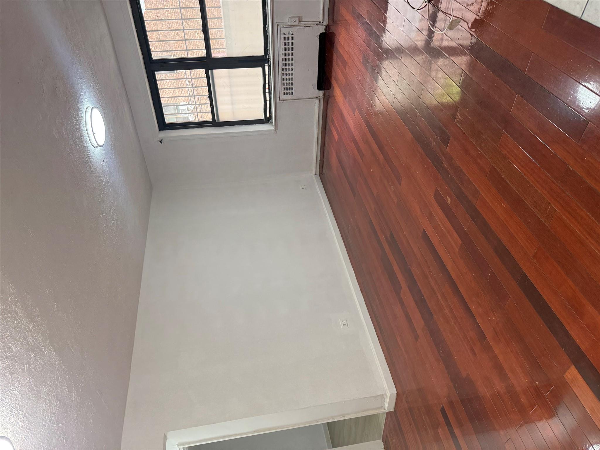 #11 photo, 44-11 Macnish Street, クイーンズ区 Elmhurst , NY 11373