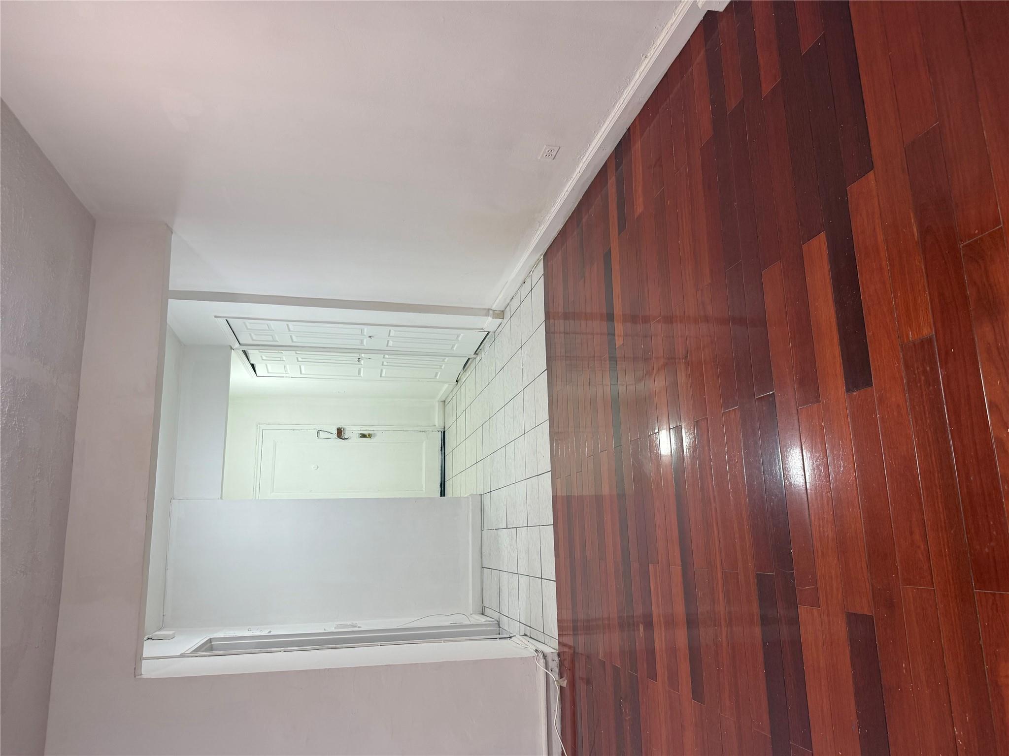 #6 photo, 44-11 Macnish Street, クイーンズ区 Elmhurst , NY 11373