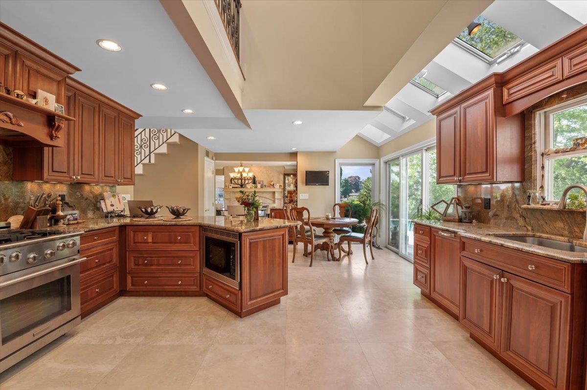 #19 photo, 501 Bay 5th Street, 東長島 西艾斯利普 West Islip , NY 11795