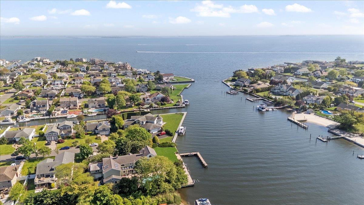 #2 photo, 501 Bay 5th Street, 東長島 西艾斯利普 West Islip , NY 11795