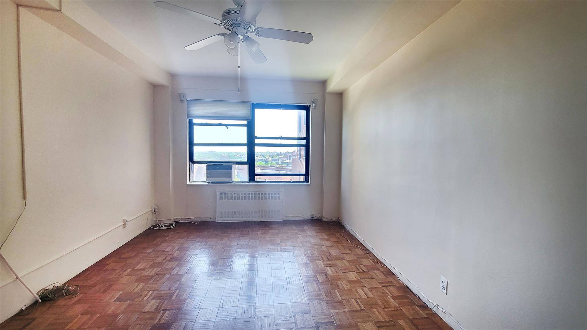 #12 photo, 99-72 66Rd, クイーンズ区 Rego Park , NY 11374