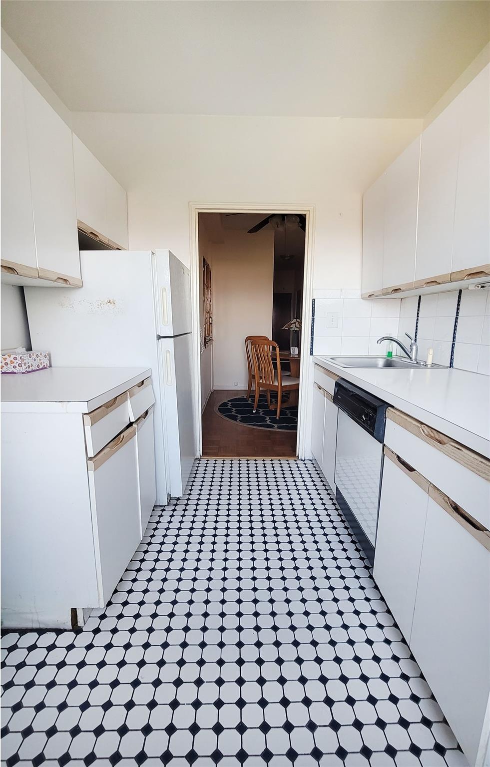 #4 photo, 99-72 66Rd, クイーンズ区 Rego Park , NY 11374