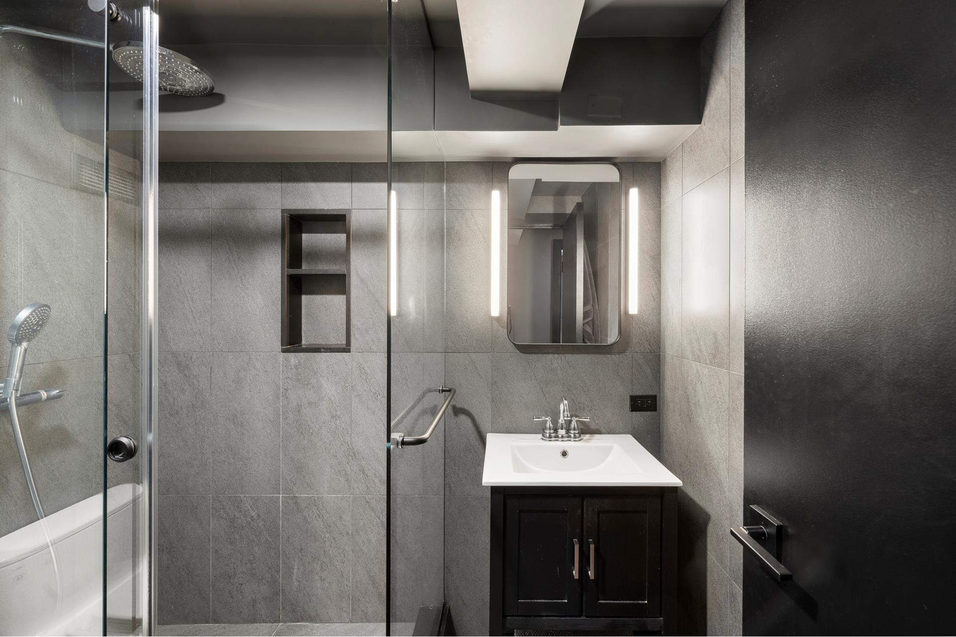 #8 photo, 240 CENTRE Street, マンハッタン Little Italy , NY 10013