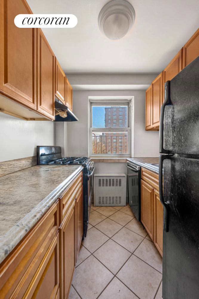 #6 photo, 3240 RIVERDALE Avenue, ブロンクス区 Kingsbridge , NY 10463