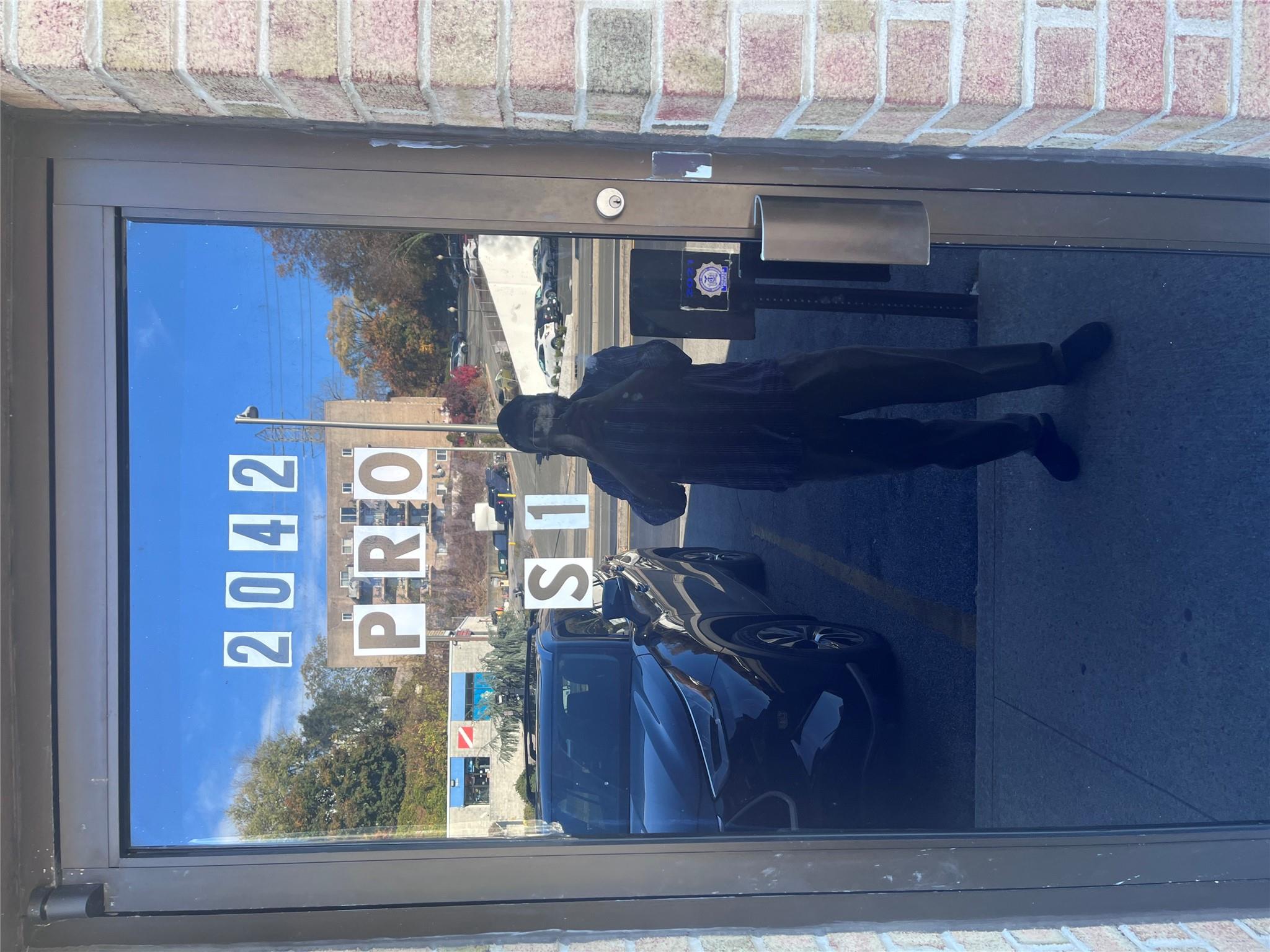 #2 photo, 2042 Central Ave, Yonkers , NY 10710