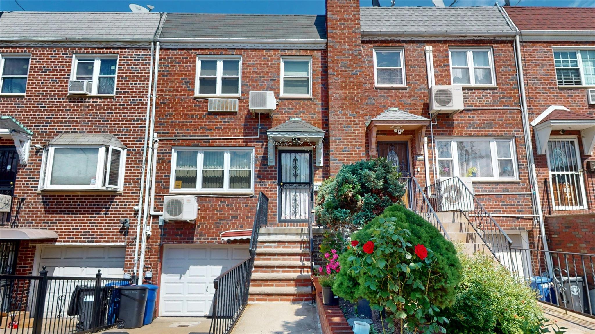 #1 photo, 30-33 79th Street, クイーンズ区 East Elmhurst , NY 11370