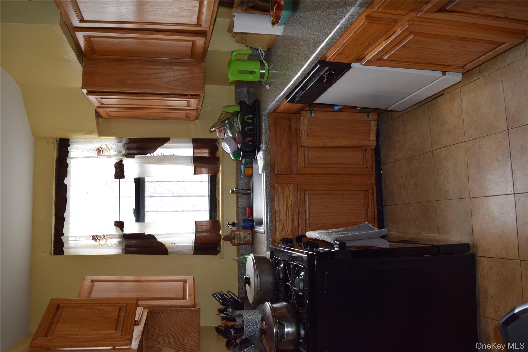 #5 photo, 144-47 77 Avenue, Kew Garden Hills , NY 11367