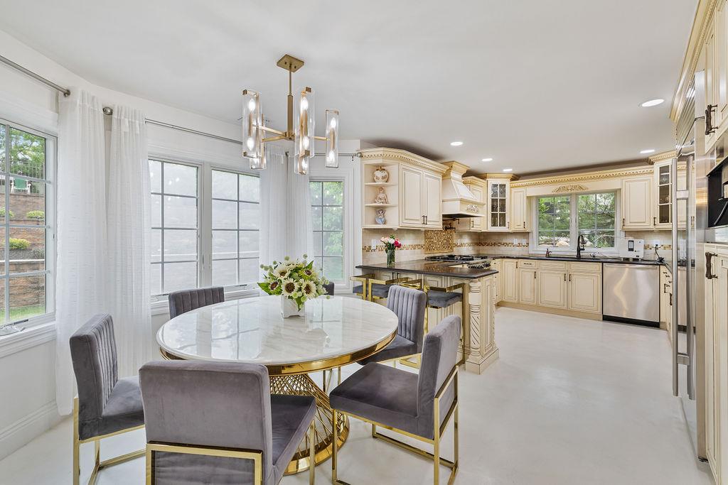 #11 photo, 8 Stark Court, New City , NY 10956