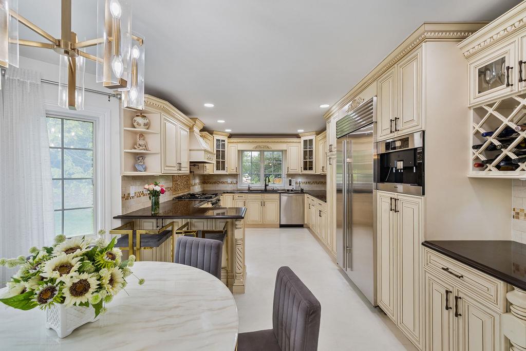 #12 photo, 8 Stark Court, New City , NY 10956