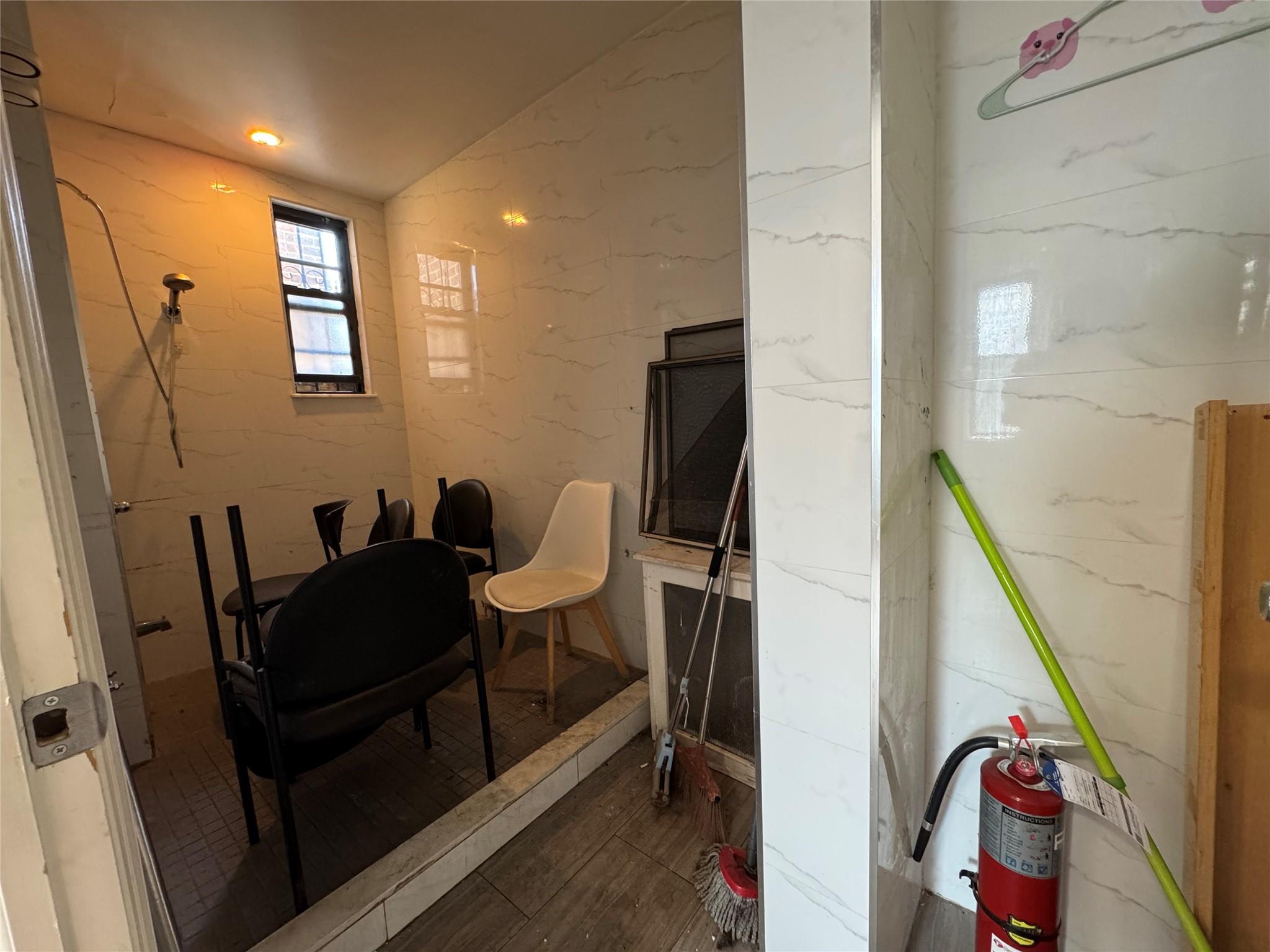 #3 photo, 45-50 162nd Street, クイーンズ区 Flushing , NY 11358