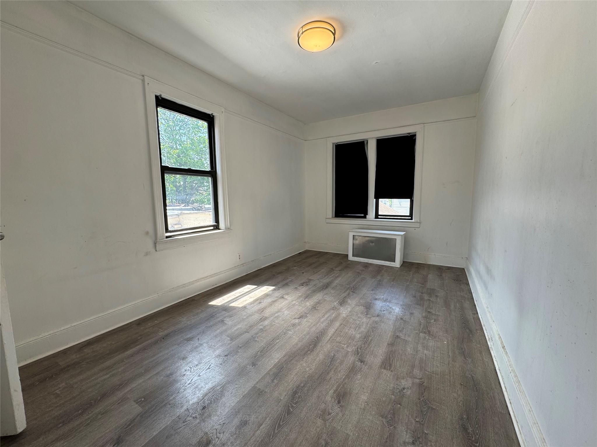 #7 photo, 45-50 162nd Street, クイーンズ区 Flushing , NY 11358