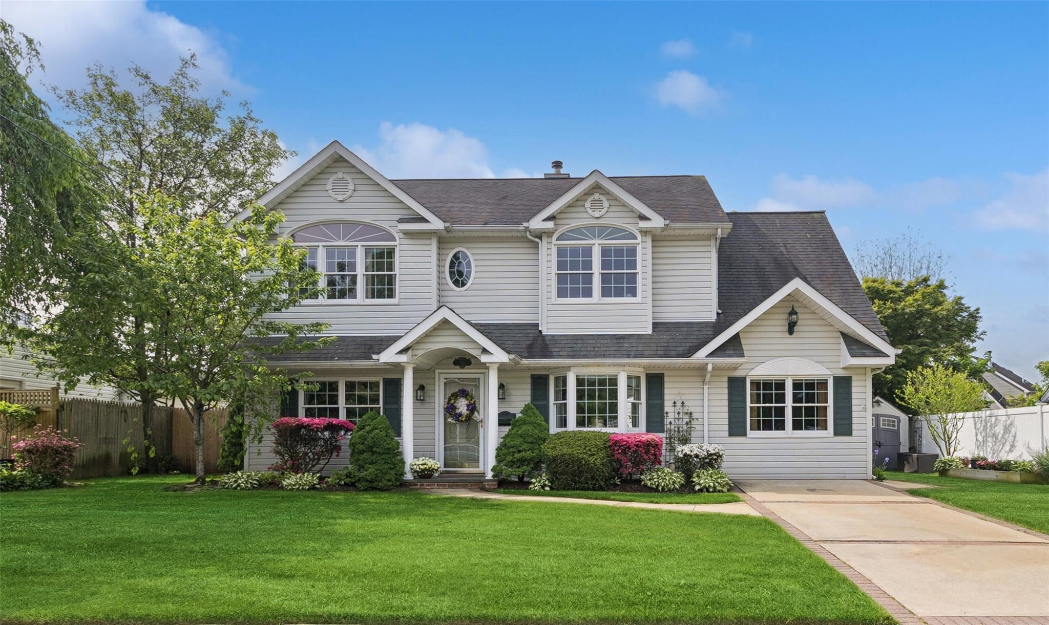 #1 photo, 335 Brendan Avenue, Massapequa , NY 11758