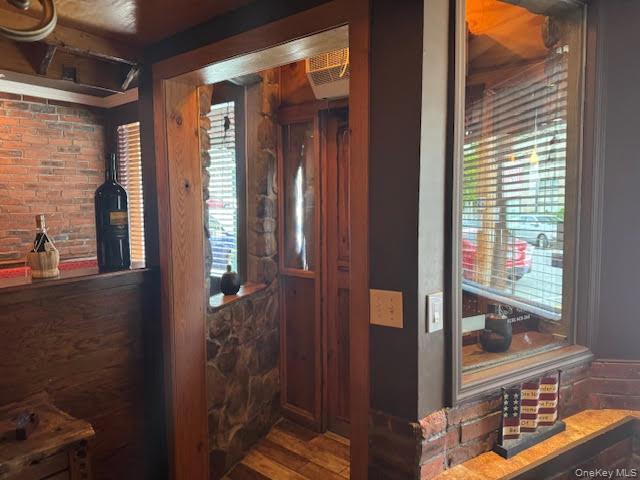 #20 photo, 80 Vineyard Avenue, Highland , NY 12528