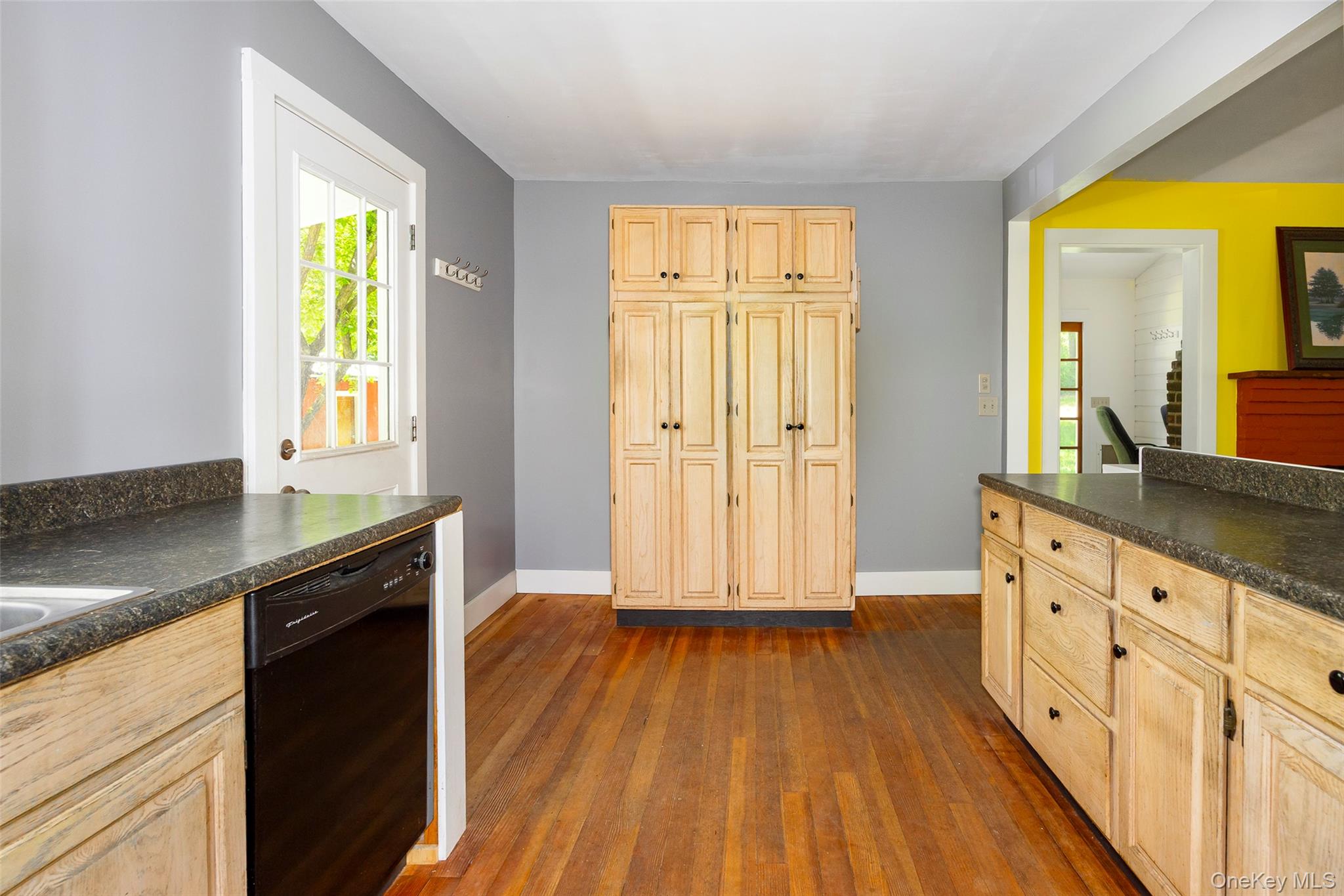 #20 photo, 107 Near Road, Red Hook , NY 12571