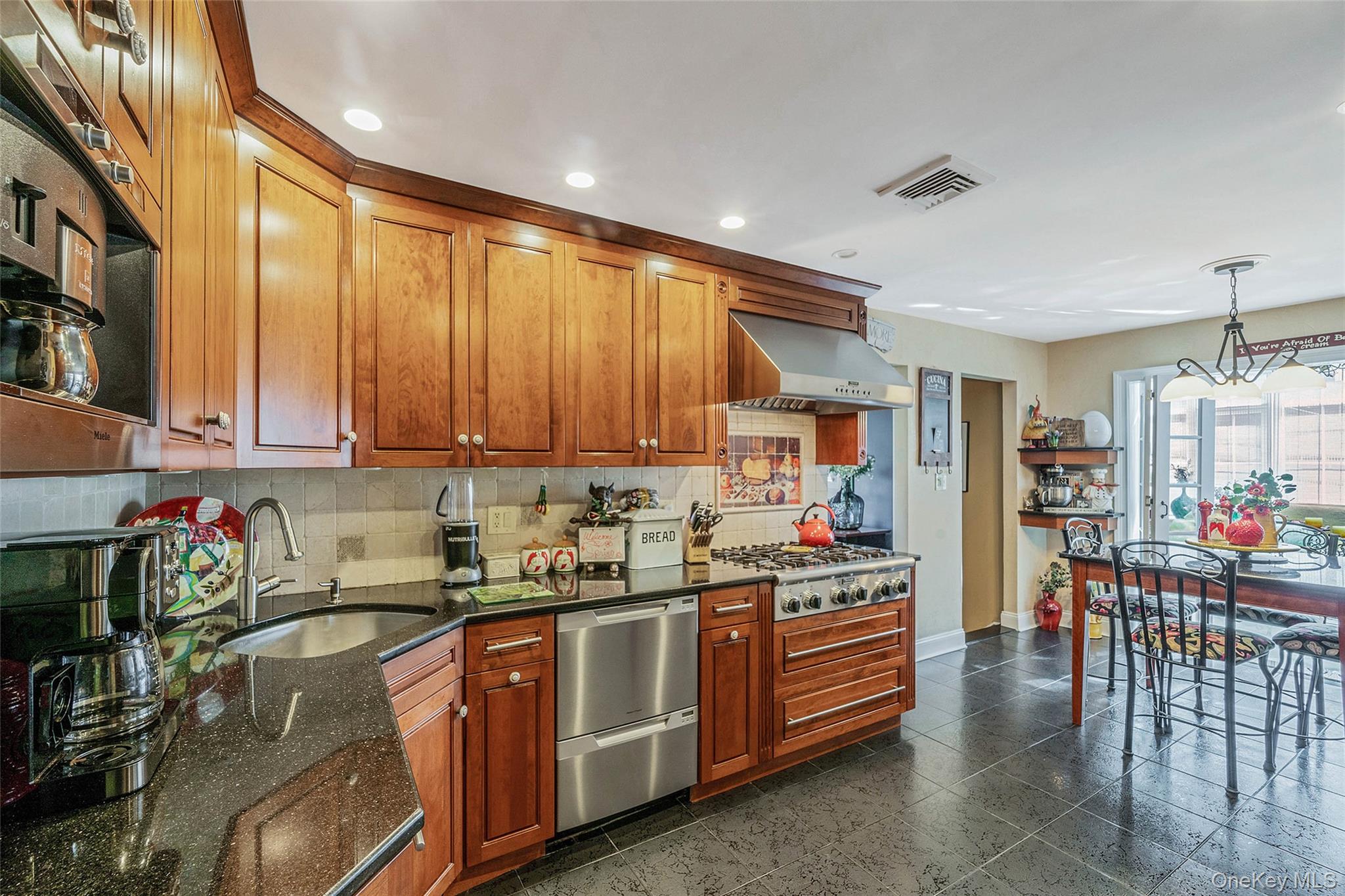 #9 photo, 100 Mark Lane, ナッソー郡 Atlantic Beach , NY 11509