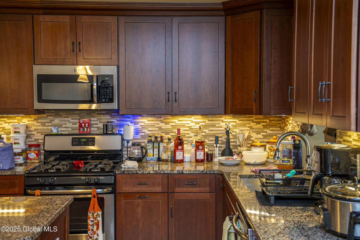 #74 photo, 416 Main Street, Catskill , NY 12414