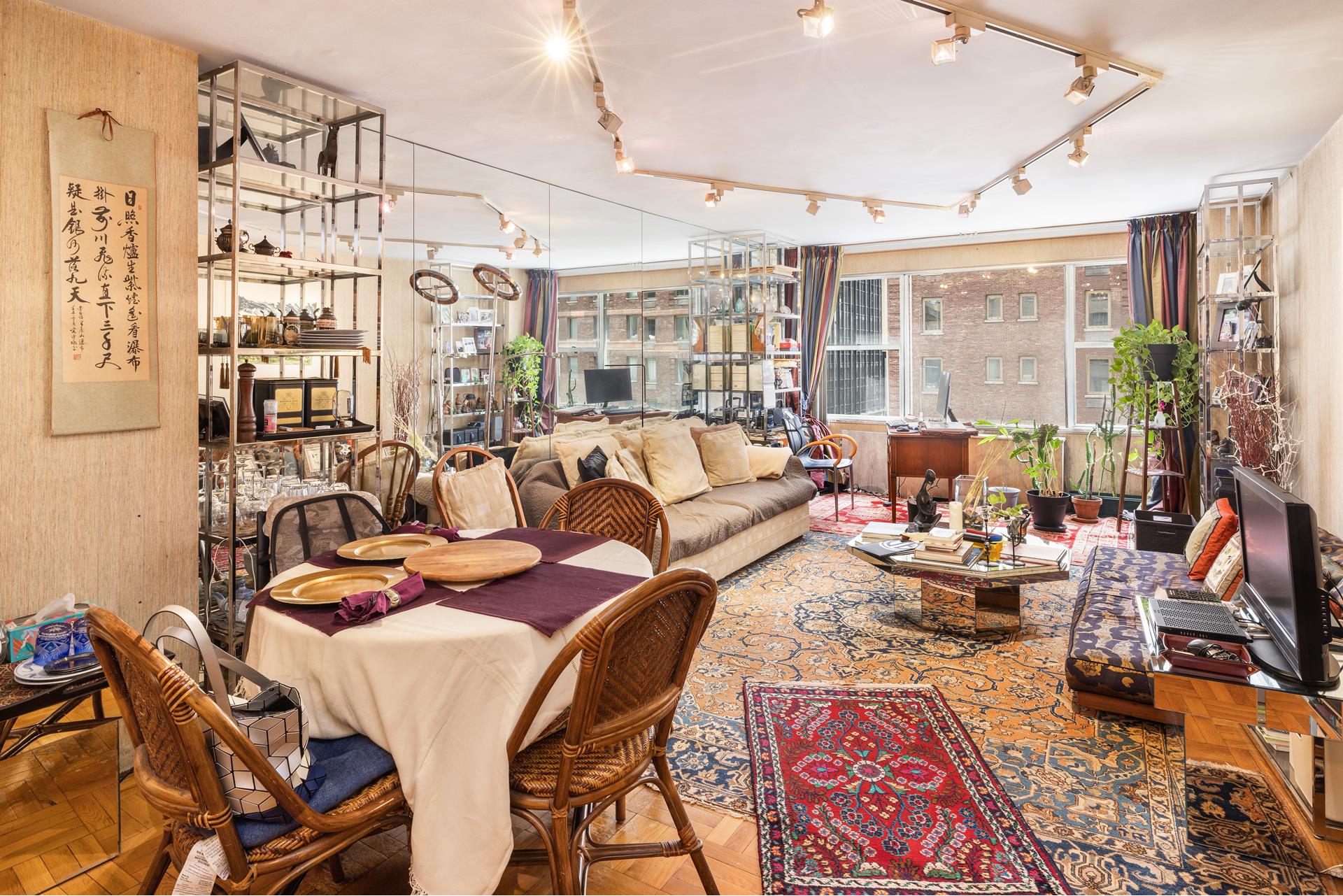 #8 photo, 77 W 55TH Street, マンハッタン Midtown , NY 10019