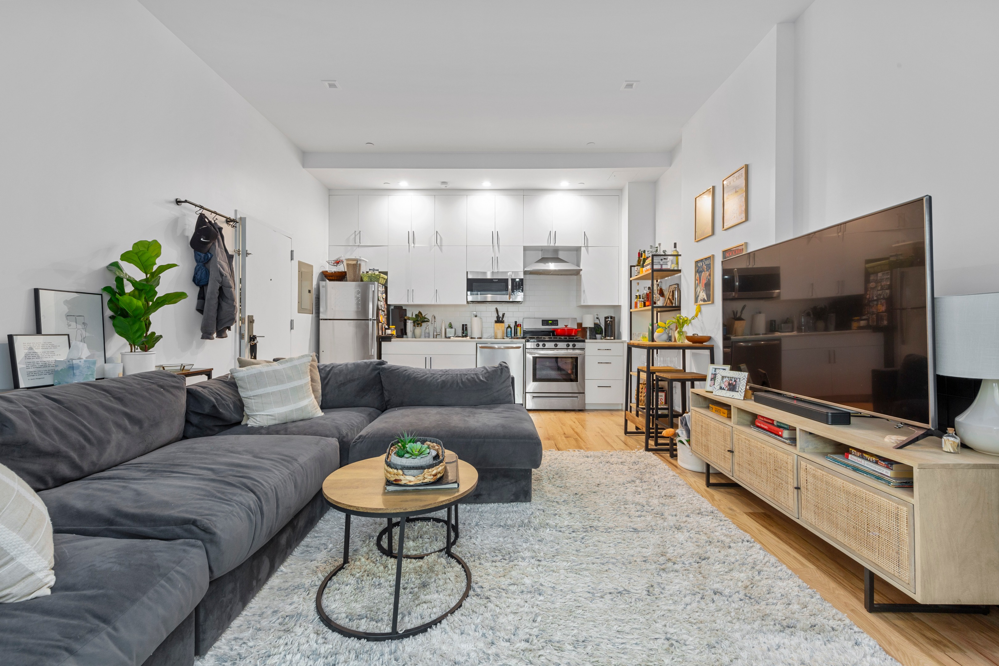 #1 photo, 205 E 17th Street, Gramercy , NY 10003