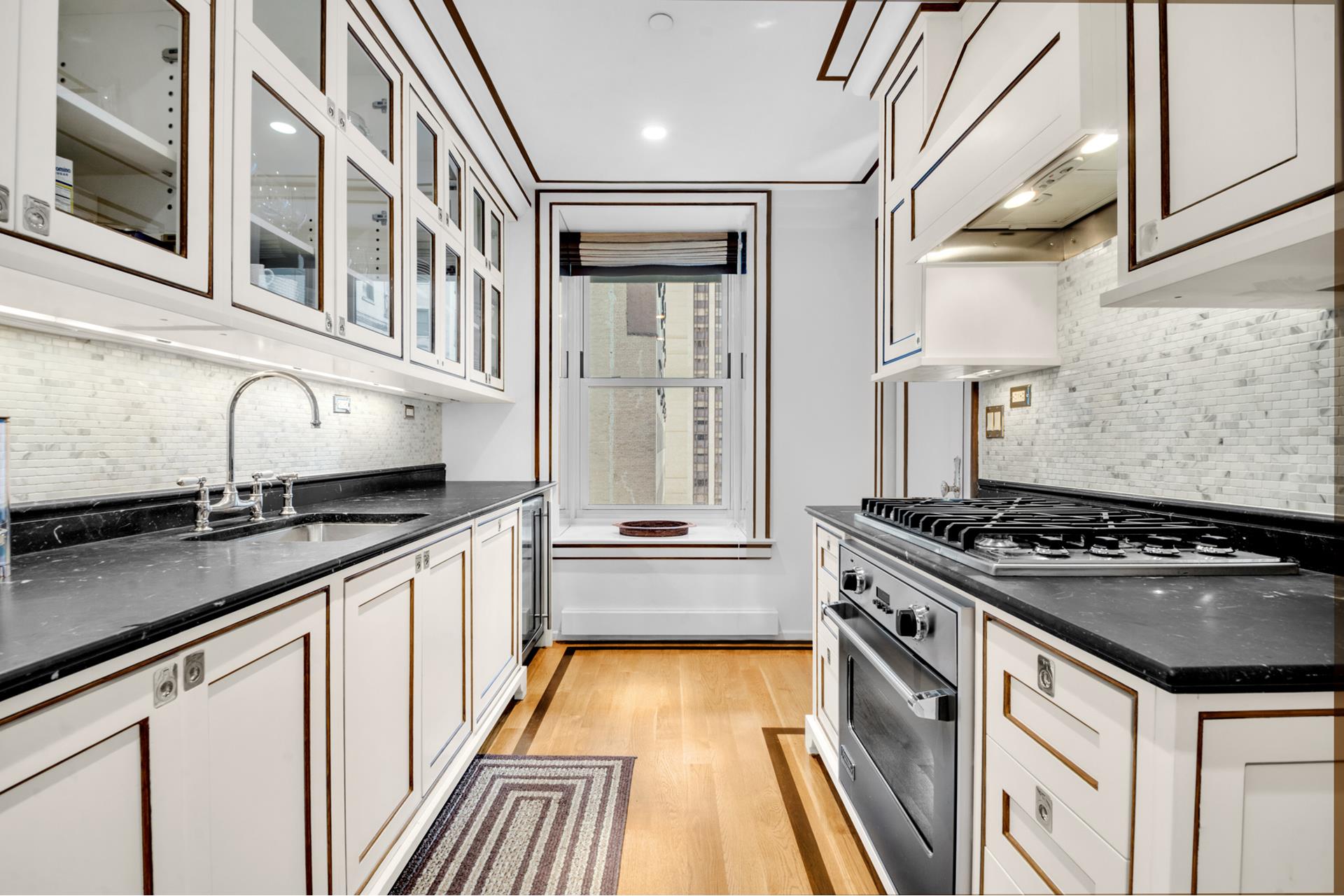 #17 photo, 1 CENTRAL Park S, マンハッタン Central Park South , NY 10019