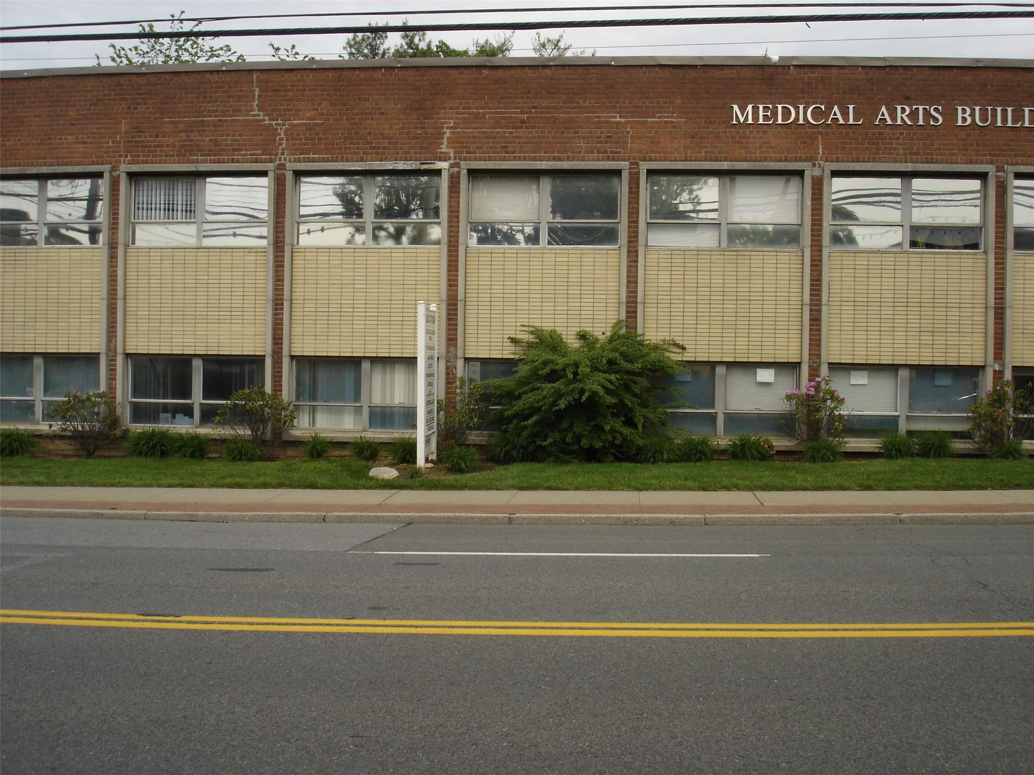 #2 photo, 475 White Plains Road, Eastchester , NY 10709