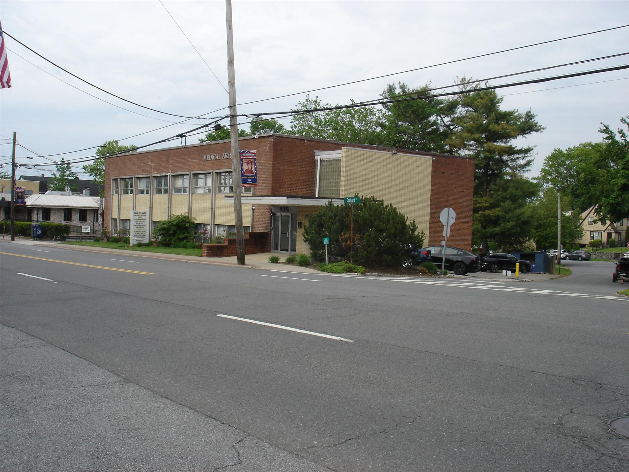 #3 photo, 475 White Plains Road, Eastchester , NY 10709