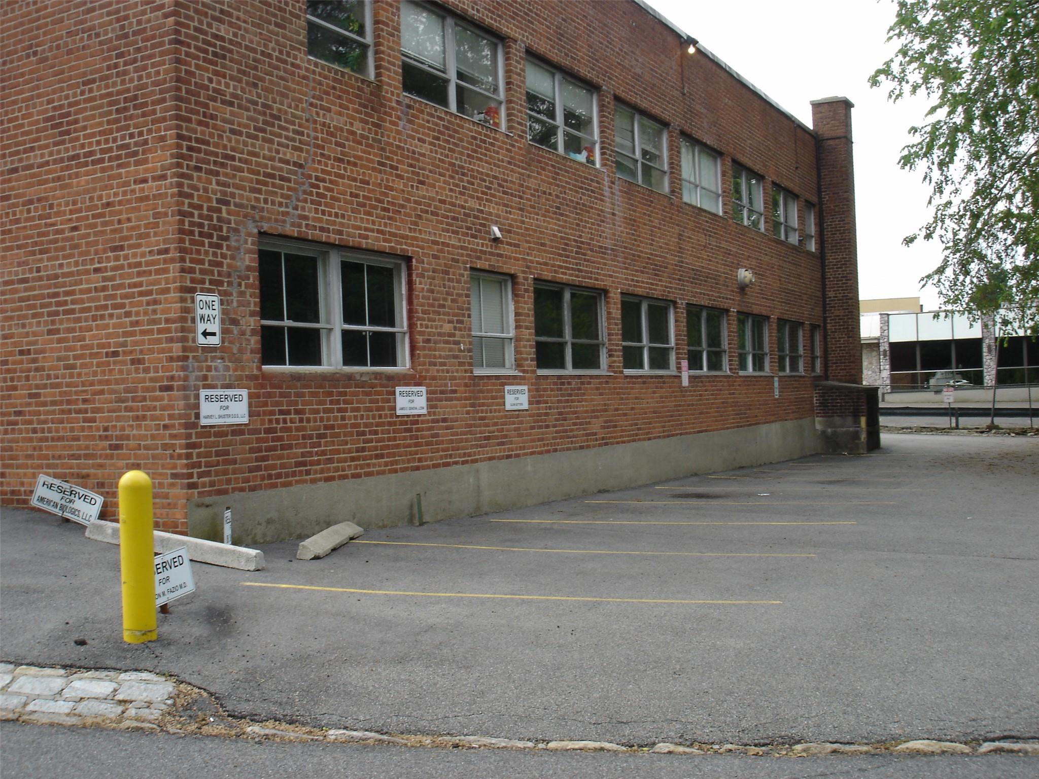 #5 photo, 475 White Plains Road, Eastchester , NY 10709