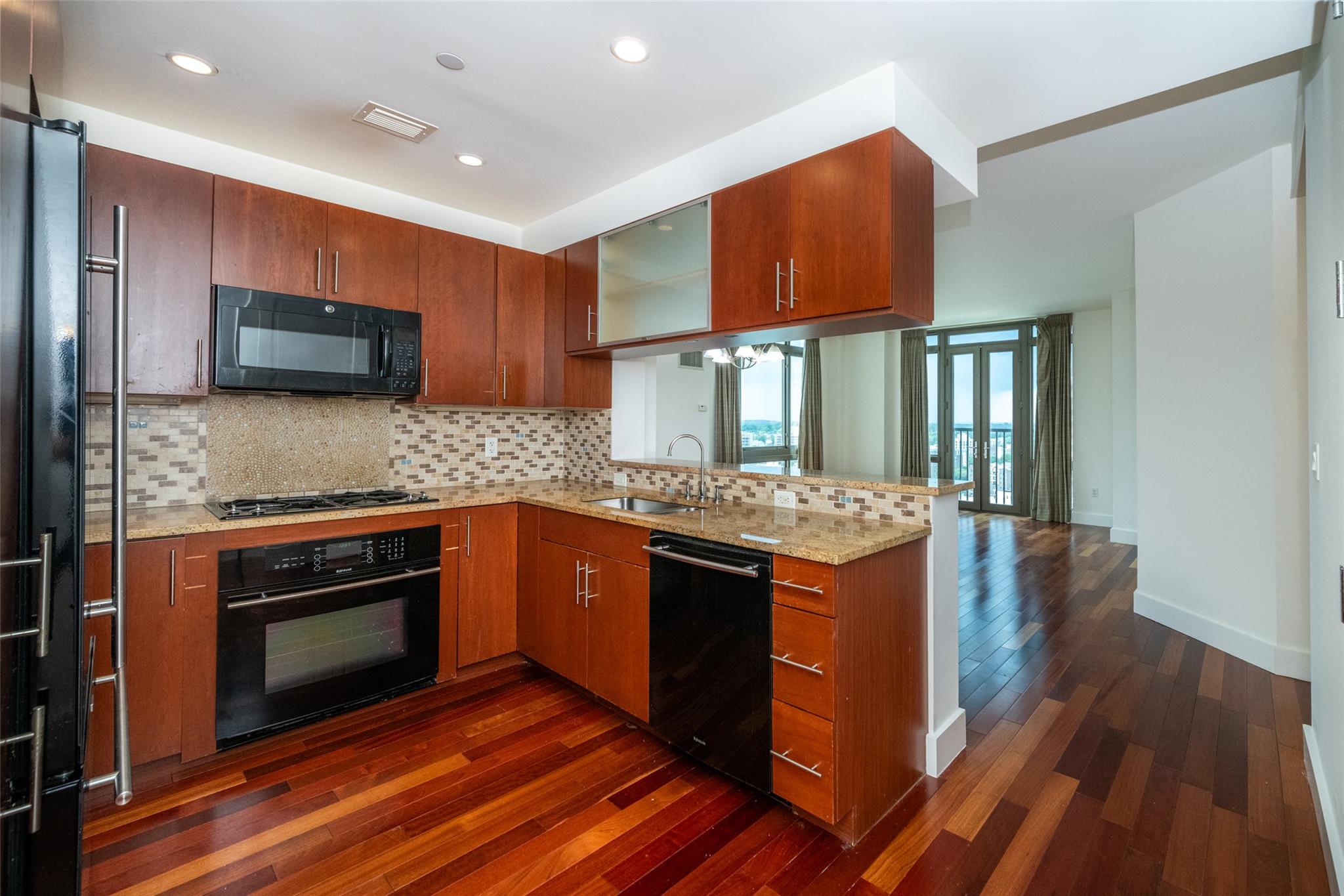 #1 photo, 175 Huguenot. Street, New Rochelle , NY 10801