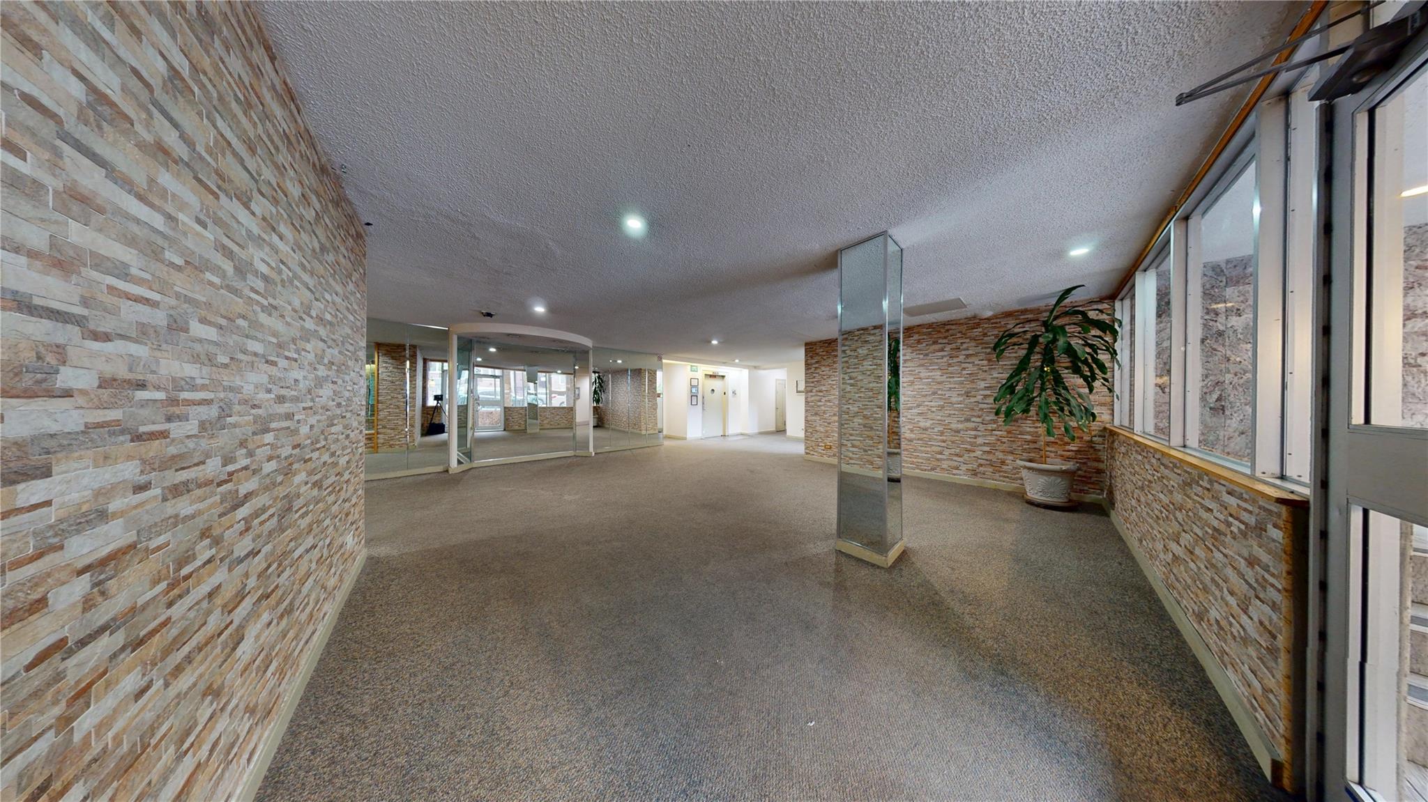 #2 photo, 2400 E 3rd Street, ブルックリン区 Brooklyn , NY 11223