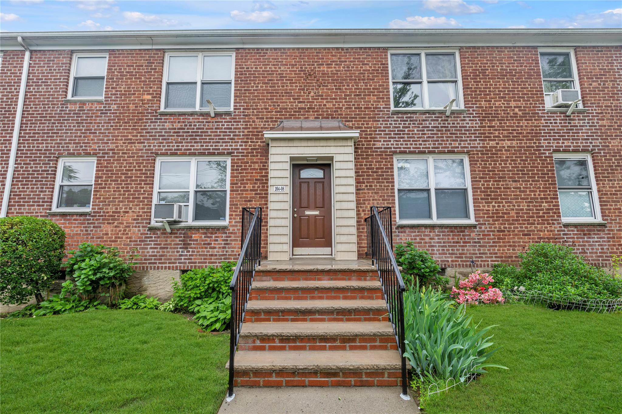 #1 photo, 204-08 35 Avenue, Bayside , NY 11361