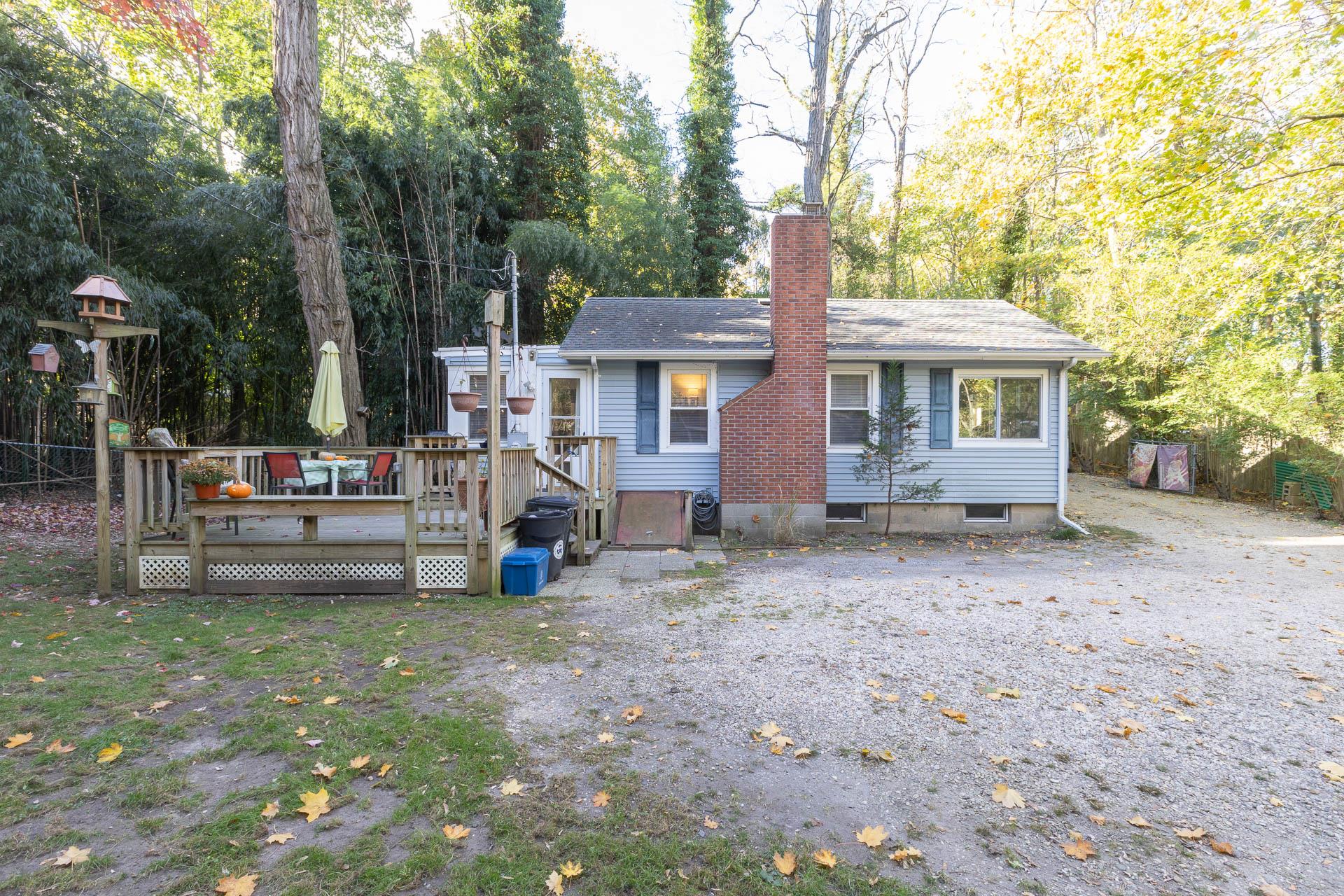 #1 photo, 137C Shore Road, Mount Sinai , NY 11766