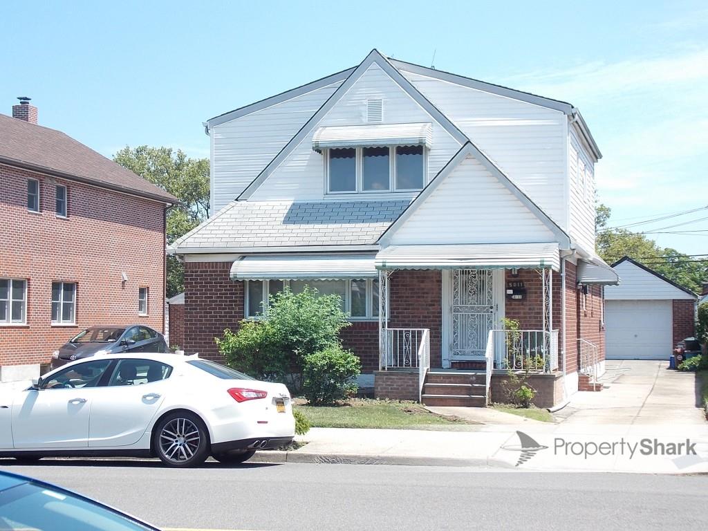 #1 photo, 58-11 Oceania Street, Oakland Gardens , NY 11364