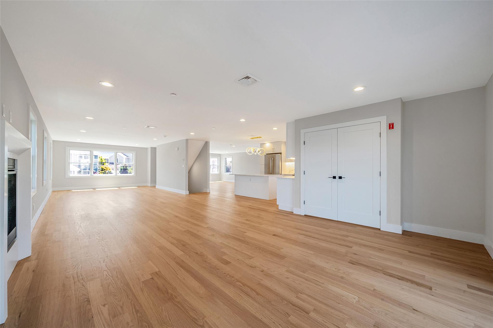 #12 photo, 237 Mott Street, ナッソー郡 Oceanside , NY 11572