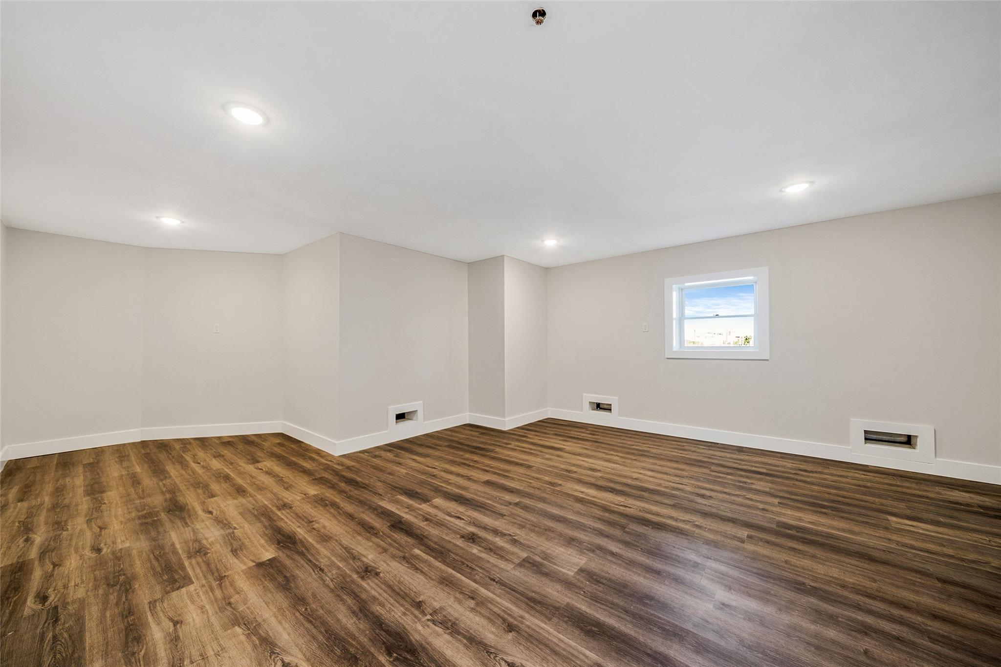 #4 photo, 237 Mott Street, ナッソー郡 Oceanside , NY 11572