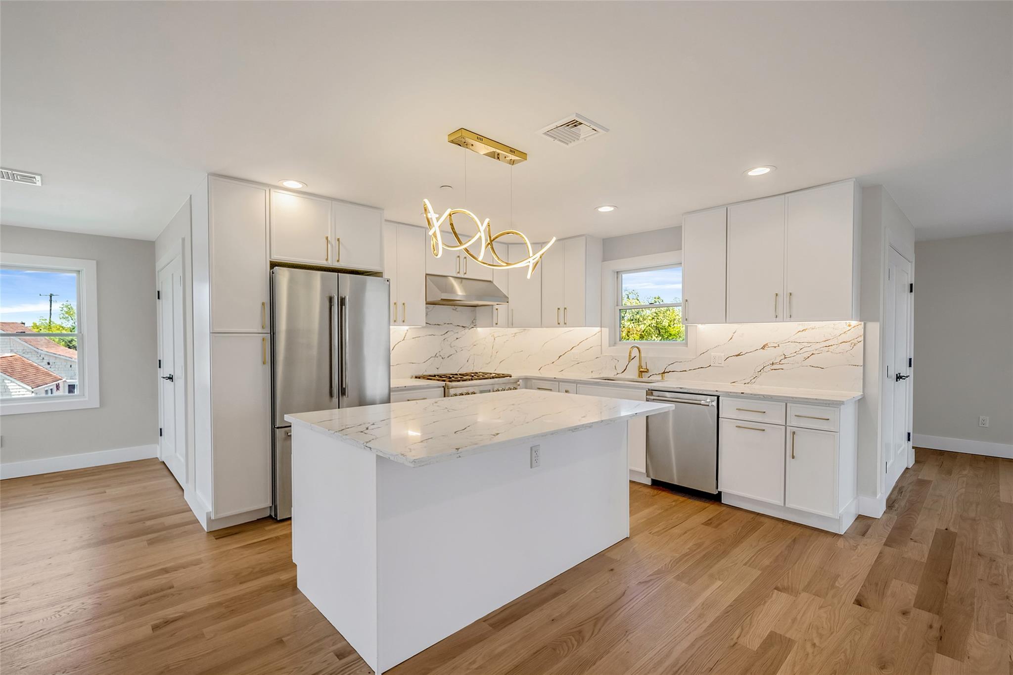 #5 photo, 237 Mott Street, ナッソー郡 Oceanside , NY 11572