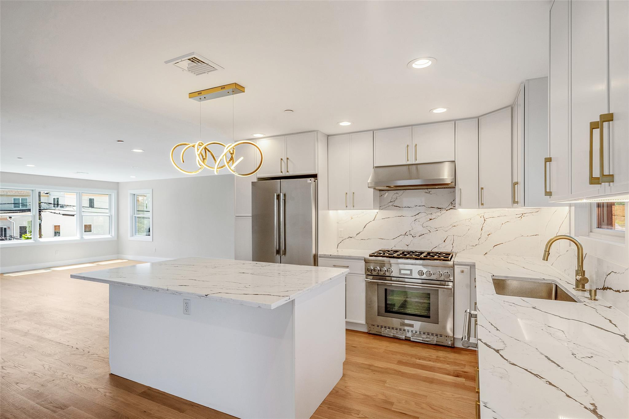 #6 photo, 237 Mott Street, ナッソー郡 Oceanside , NY 11572