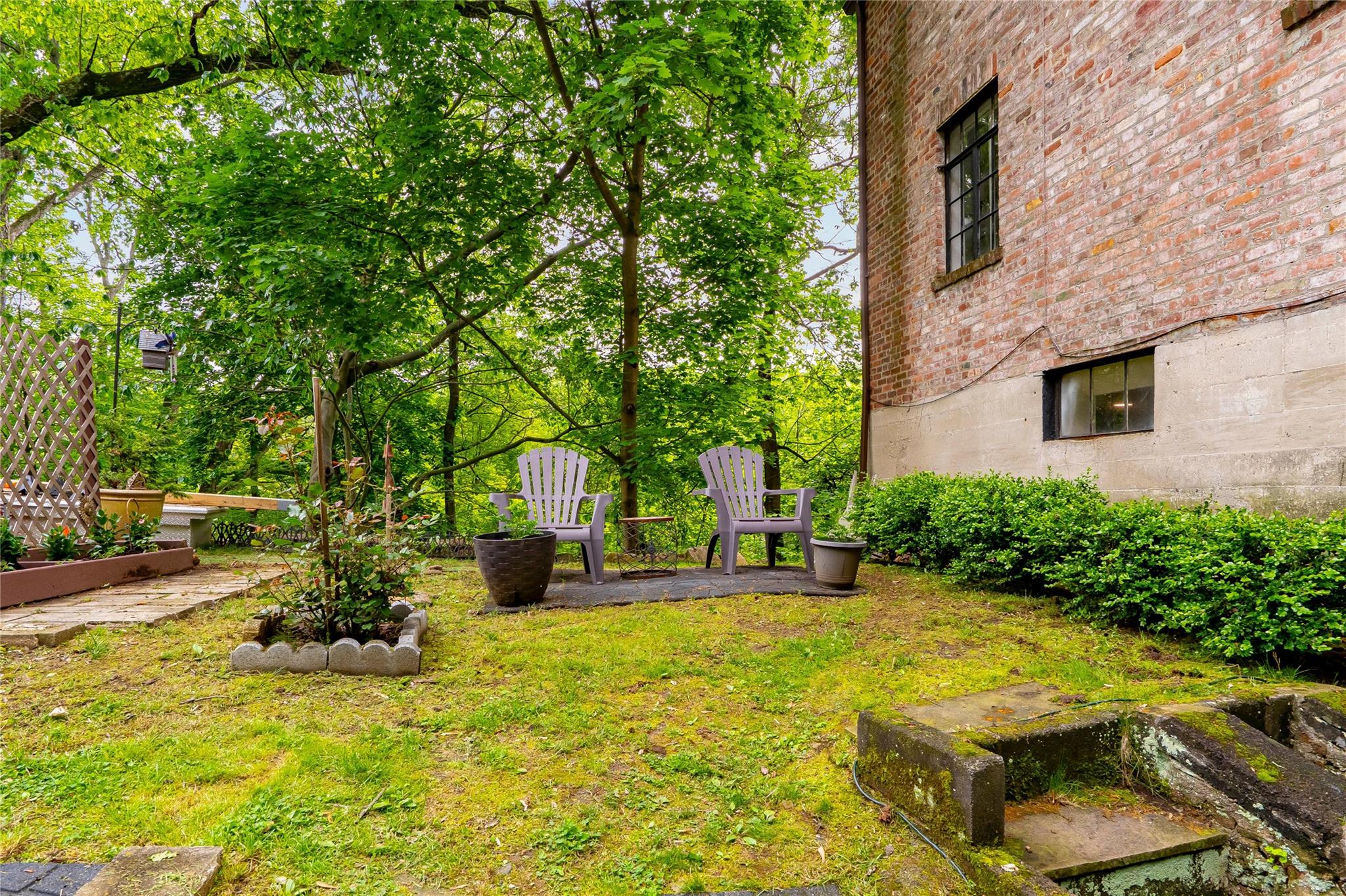 #8 photo, 640 Old Kensico Road, White Plains , NY 10603