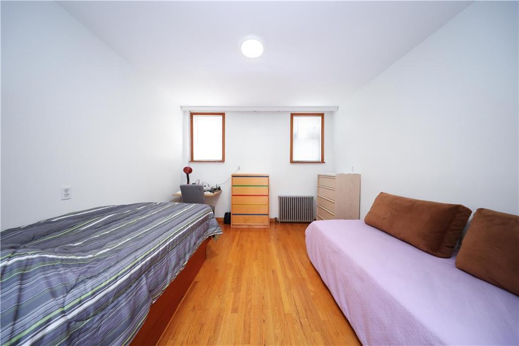 #13 photo, 59-61 56th Avenue, クイーンズ区 Maspeth , NY 11378