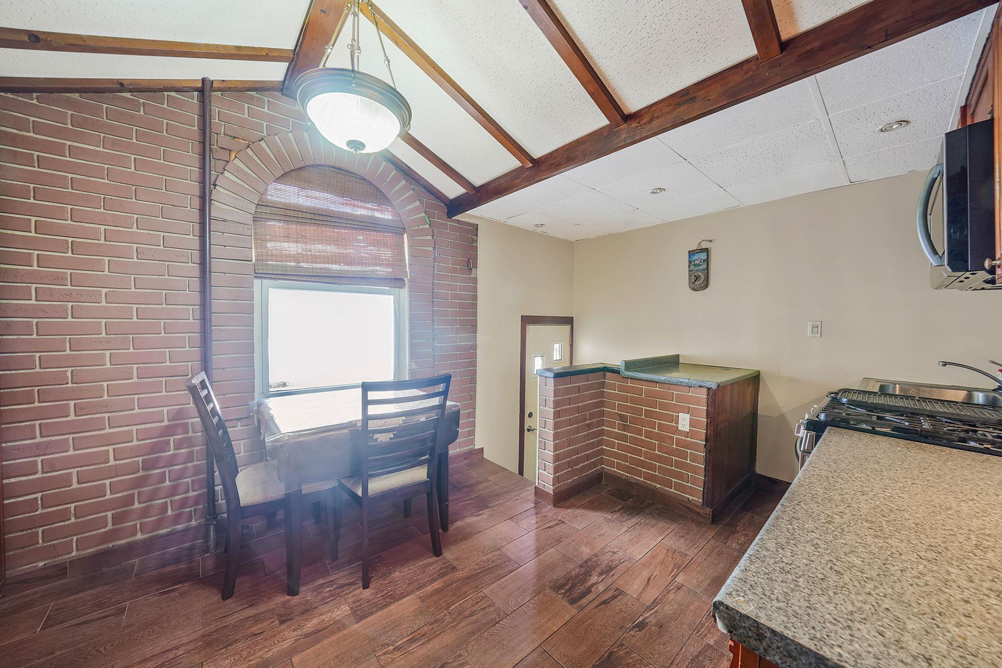 #13 photo, 70-27 69th Street, Glendale , NY 11385