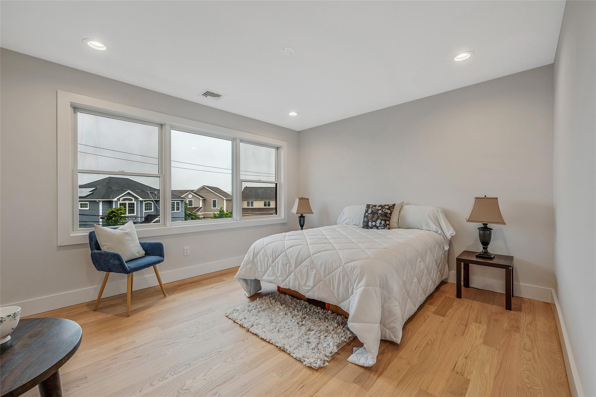 #18 photo, 243 Mott Street, ナッソー郡 Oceanside , NY 11572