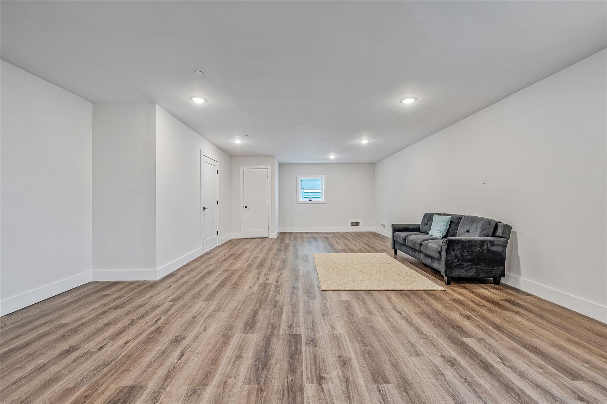 #5 photo, 243 Mott Street, ナッソー郡 Oceanside , NY 11572