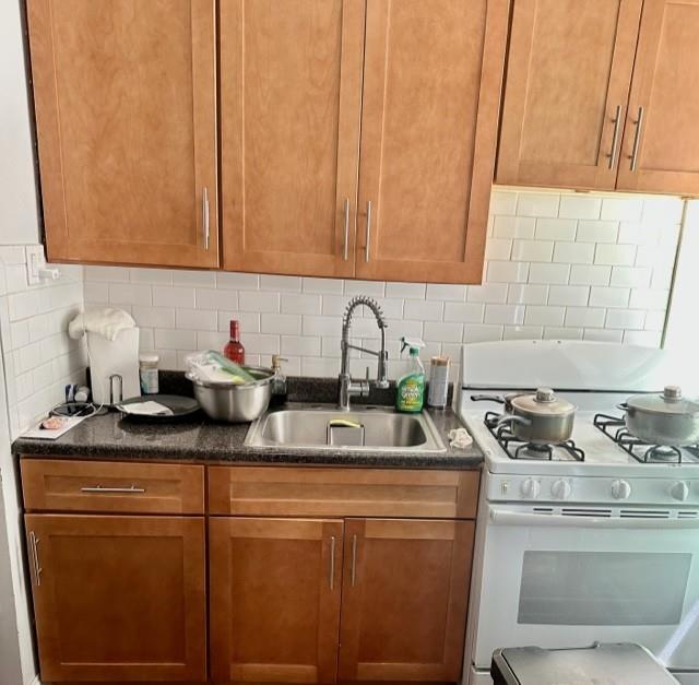 #3 photo, 419 Van Siclen Avenue, ブルックリン区 Brooklyn , NY 11207